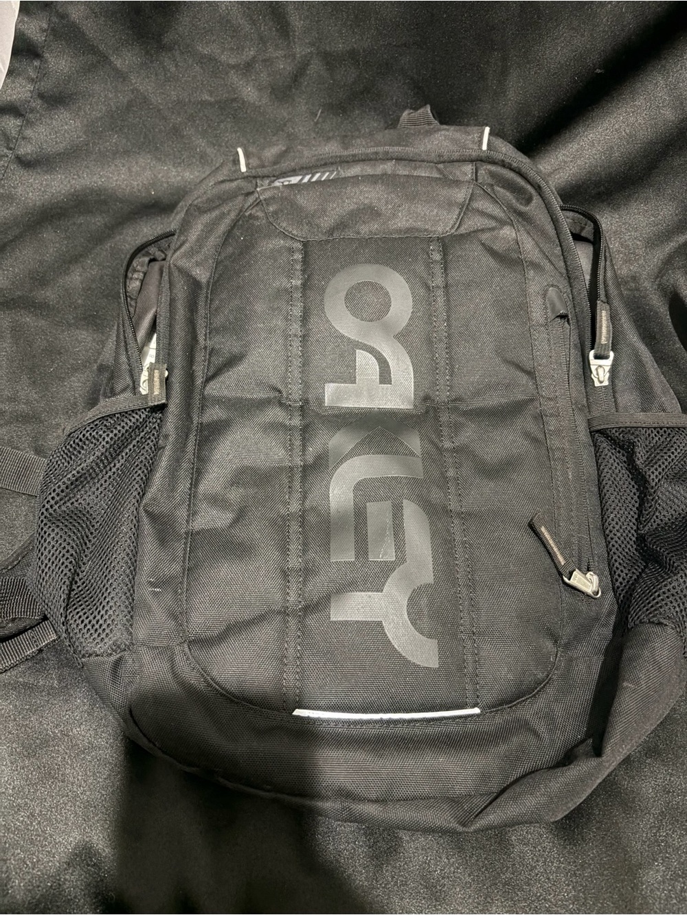 Oakley Enduro 3.0 20L Men's Backpack - Blackout (921416-02E) (Barely Used)